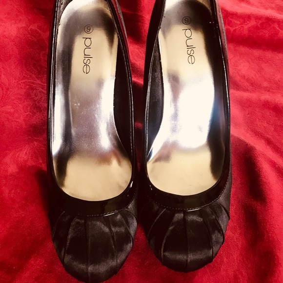 Pulse black satin and Patton leather heels Size 9 - Picture 6 of 7